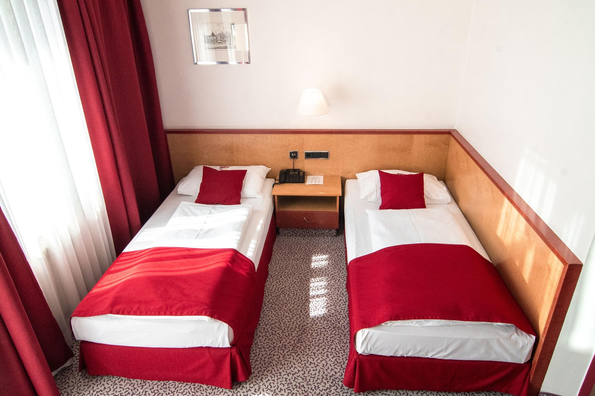 Leomar Hotel Ulm Eksteriør bilde