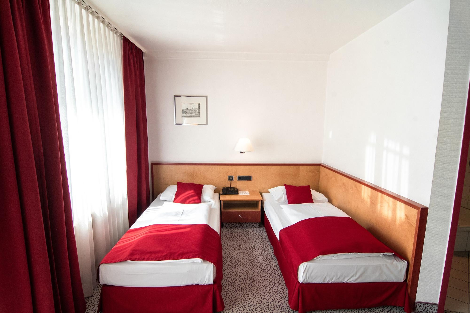 Leomar Hotel Ulm Eksteriør bilde