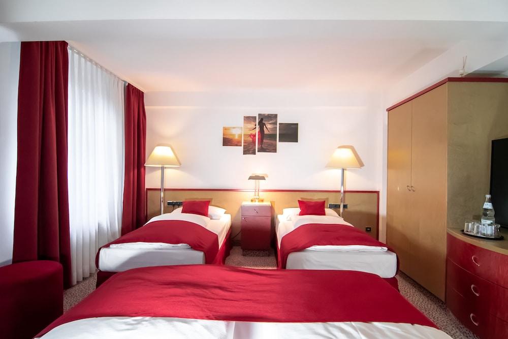 Leomar Hotel Ulm Eksteriør bilde