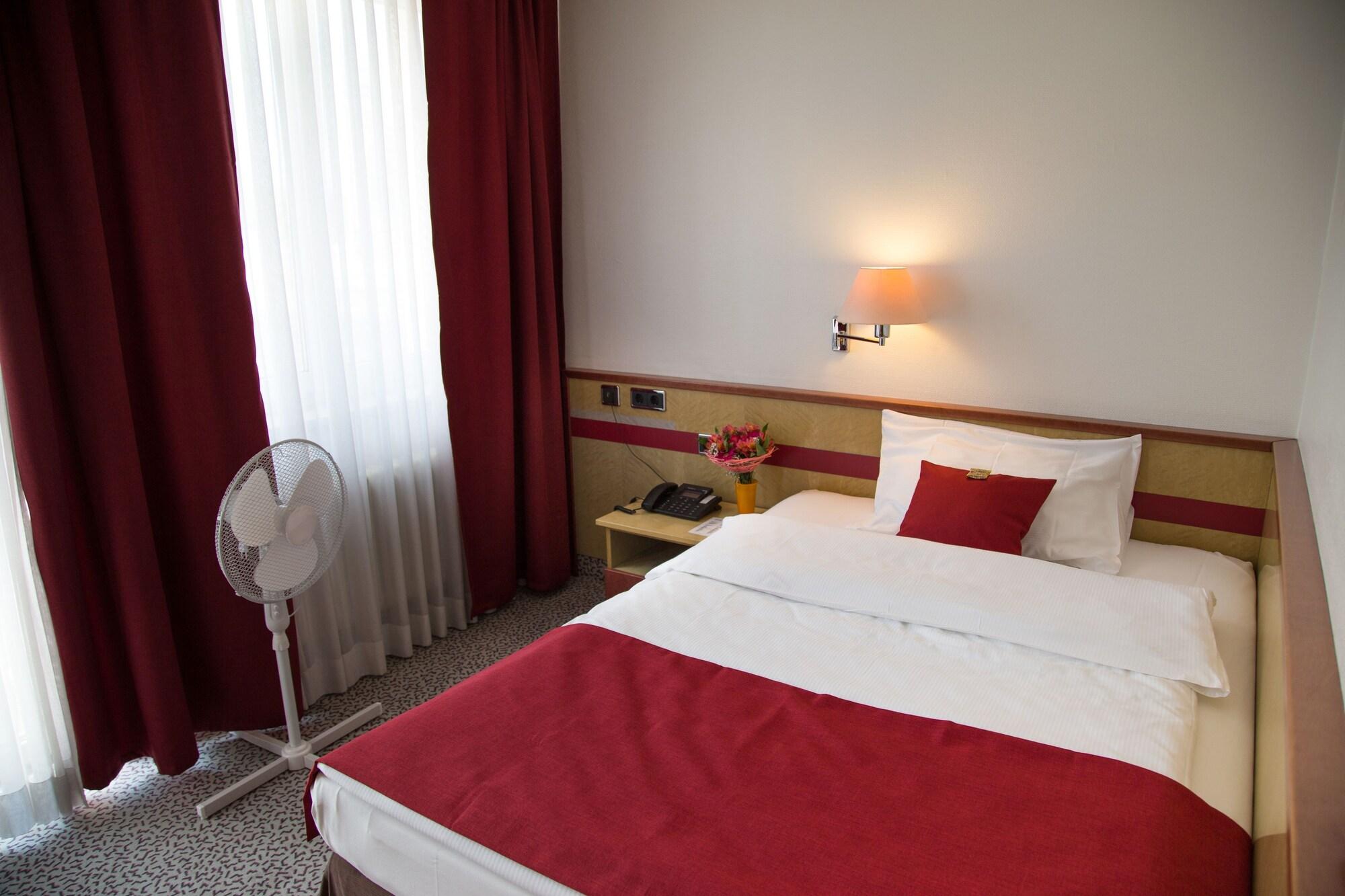 Leomar Hotel Ulm Eksteriør bilde