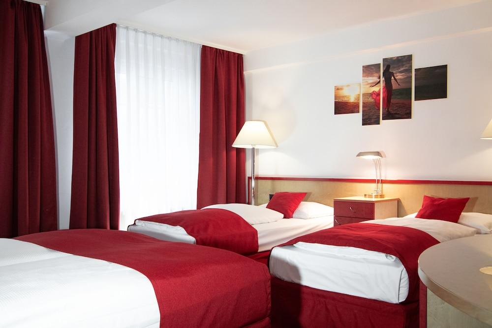 Leomar Hotel Ulm Eksteriør bilde