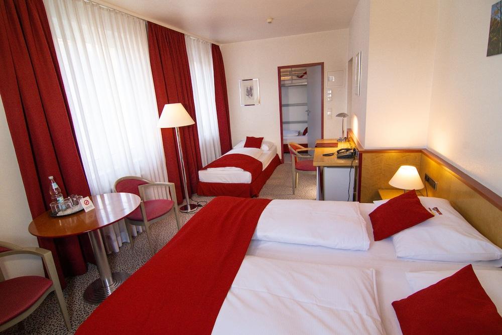 Leomar Hotel Ulm Eksteriør bilde