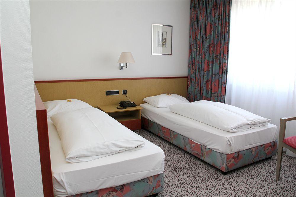 Leomar Hotel Ulm Eksteriør bilde