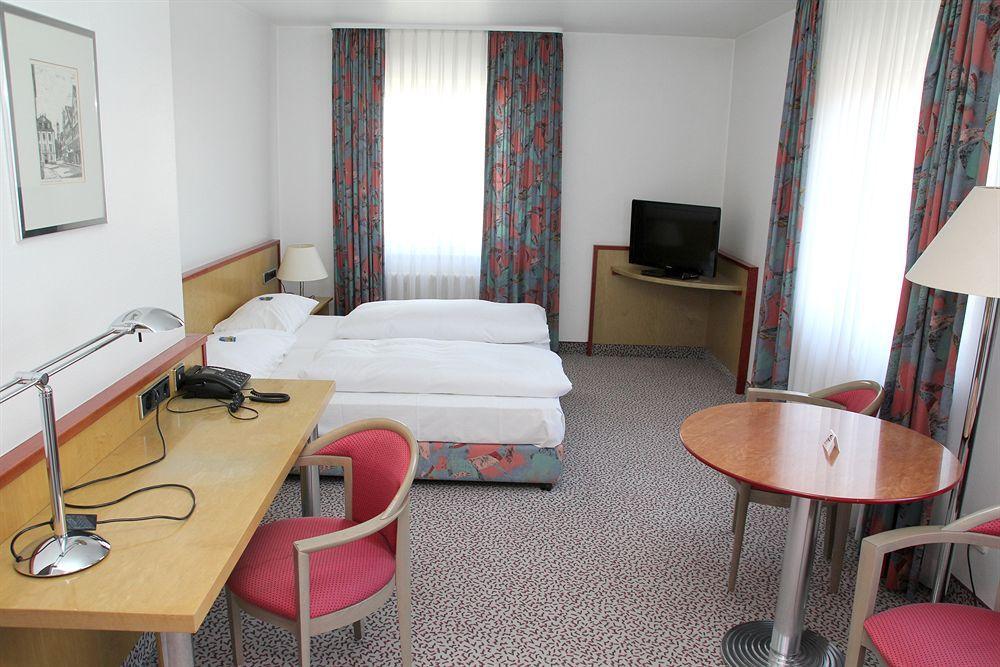 Leomar Hotel Ulm Eksteriør bilde