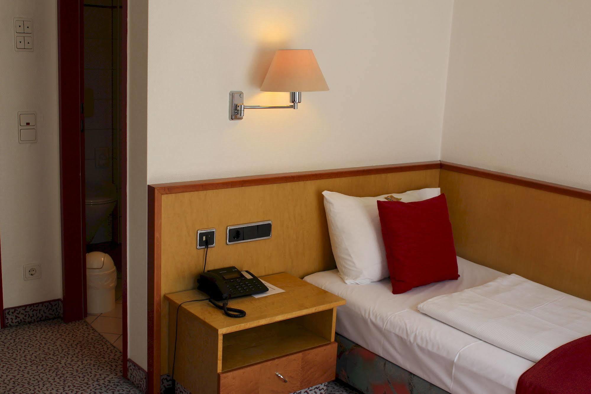 Leomar Hotel Ulm Eksteriør bilde
